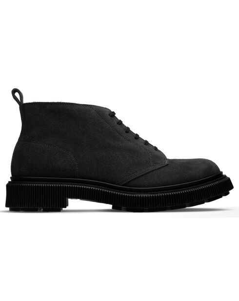 Schwarze Halbstiefel