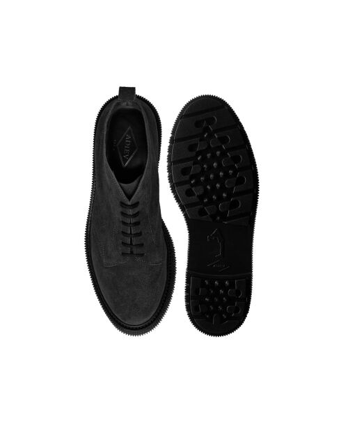 Schwarze Halbstiefel