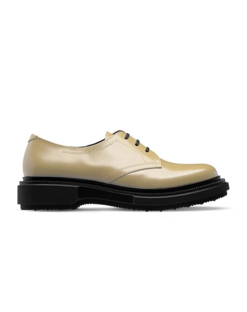 Derbies en cuir sable