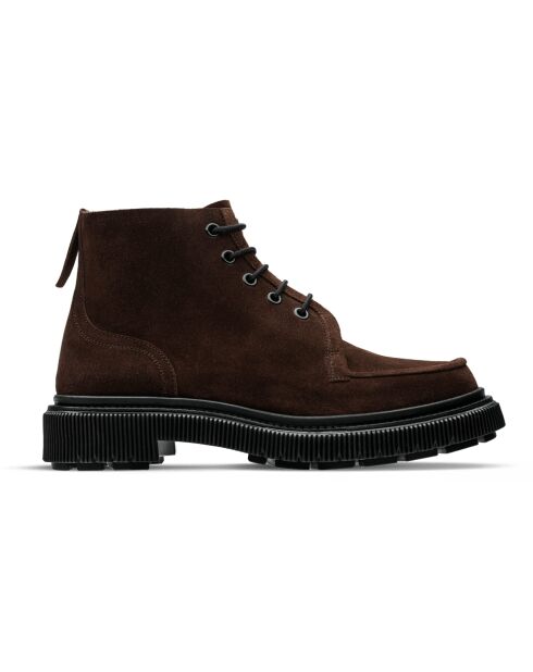 Botas bajas de gamuza marrón oscuro