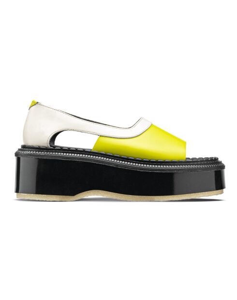 Sandalias con suela grande en piel crepé y limón/marfil