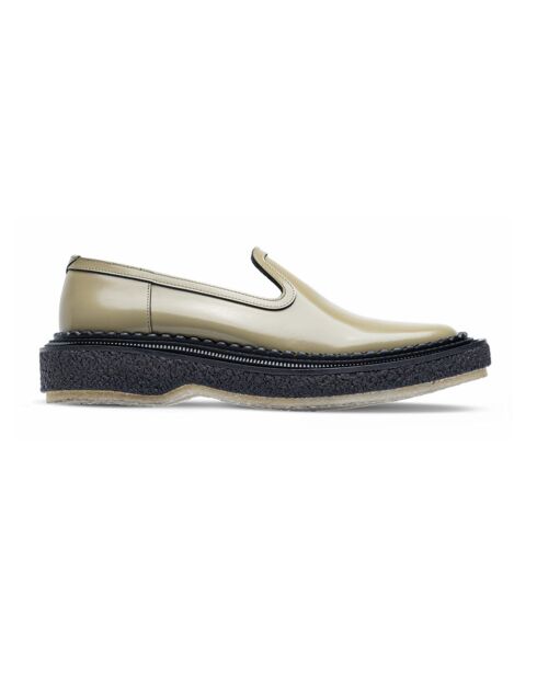 Chaussons en cuir sable