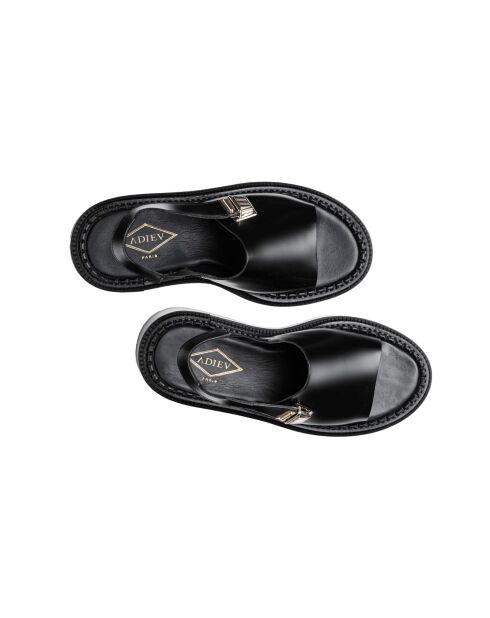 Schwarze Ledersandalen mit Schnalle