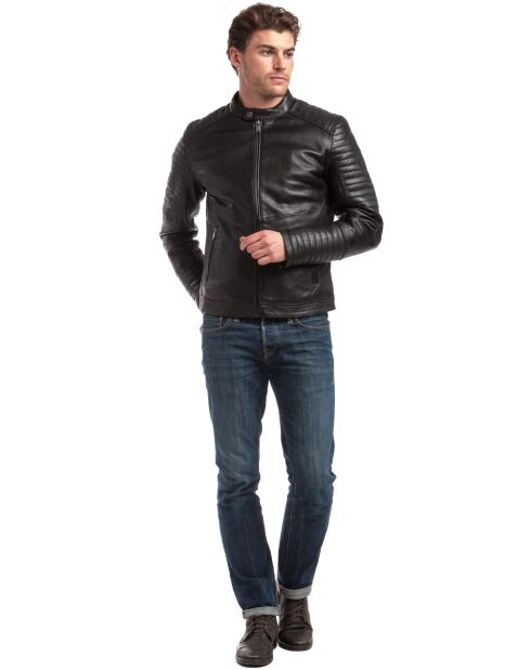 Schwarze Bikerjacke aus Leder von Enrique