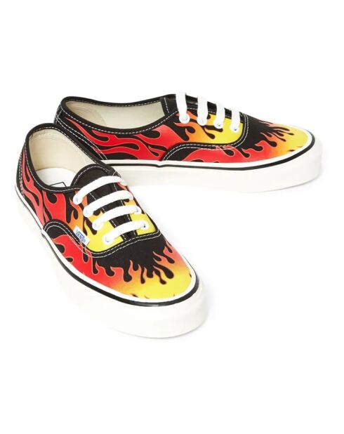 Auténticas zapatillas negras Anaheim Flame