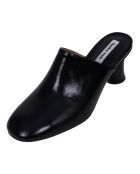 Mules en cuir Fermées noires