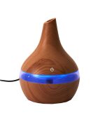 Diffusore di oli essenziali in legno chiaro a LED - 8,6x16x16 cm