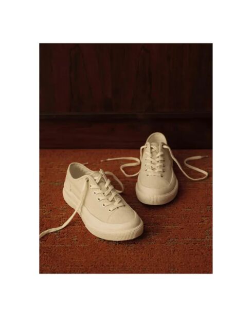 Cremefarbene Soho Sneakers