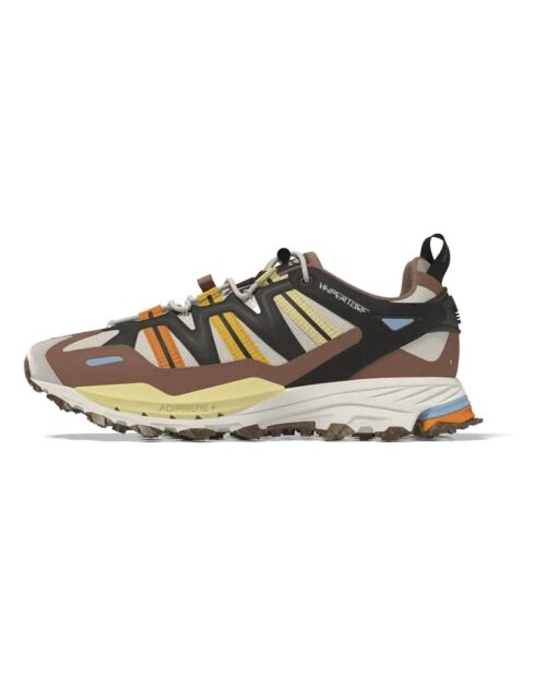 Braune Hyperturf-Turnschuhe