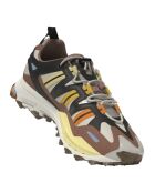 Braune Hyperturf-Turnschuhe