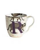 Mehrfarbiger Becher mit Alphabet R, 400 ml