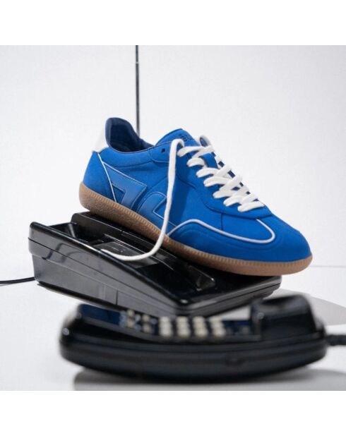 Baskets en daim végan Delta cobalt