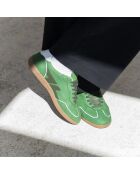 Grüne Sneakers Delta aus veganem Wildleder