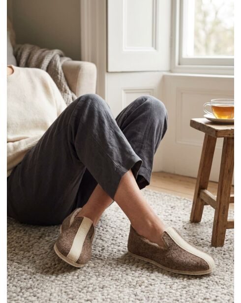 Wolle Neo charentaises in Braun/Beige