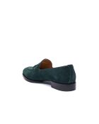 Mocassins à pompons en daim verts