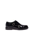 Zapatos negros de charol con punta recta y doble hebilla