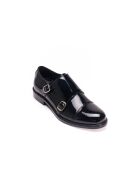 Zapatos negros de charol con punta recta y doble hebilla