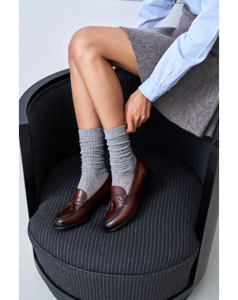 Mocassins à pompons en cuir bruns