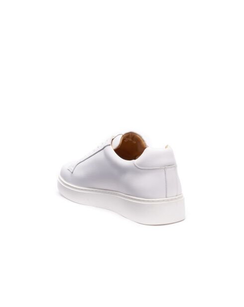 Klassieke witte leren sneakers
