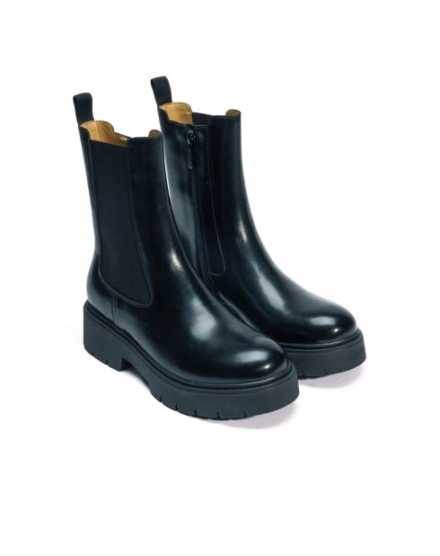 Chelsea-Stiefel aus Leder in Schwarz