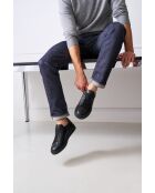 Klassieke zwarte leren sneakers