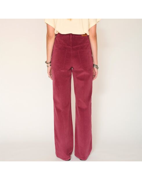 The James Soft Corduroy Jeans aus rubinroter Baumwolle