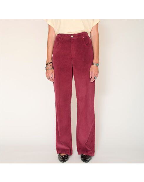 The James Soft Corduroy Jeans aus rubinroter Baumwolle