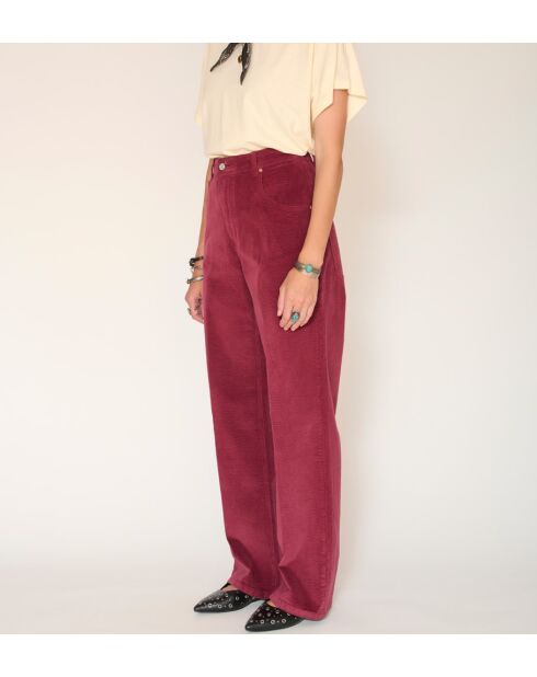 The James Soft Corduroy Jeans aus rubinroter Baumwolle