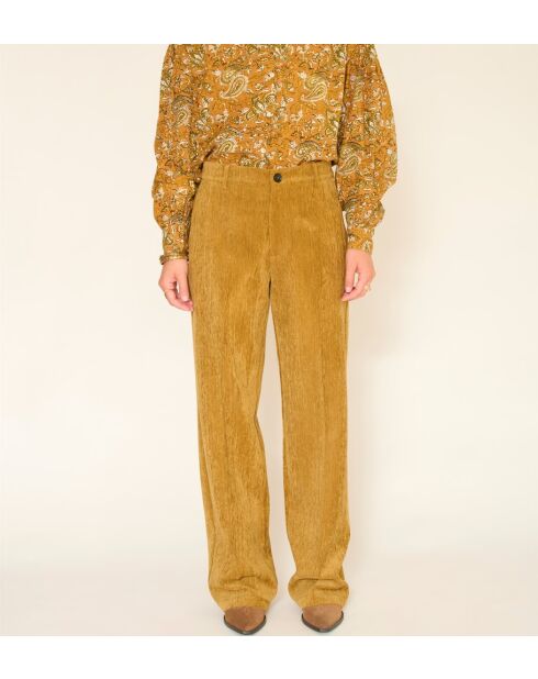 Pantalones de chenilla color bronce con chirivía