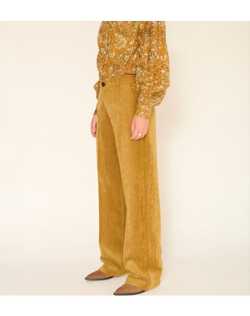 Pantalones de chenilla color bronce con chirivía