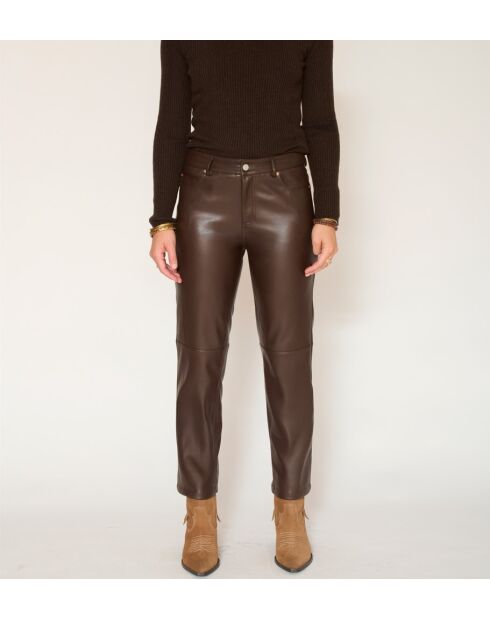 Die braune Hose Linda