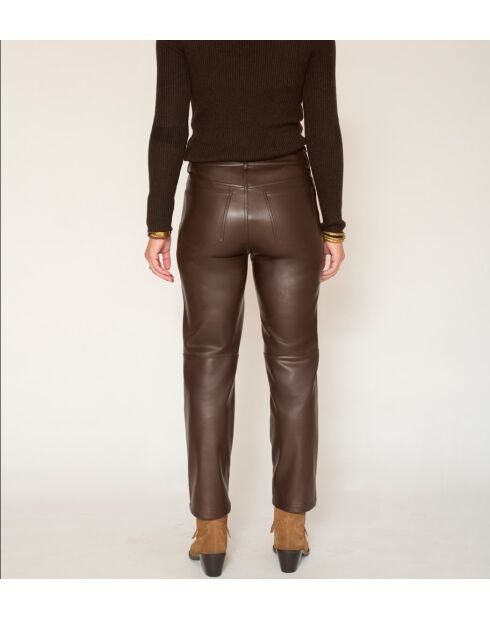 Die braune Hose Linda