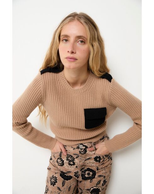 Beiger Wollpullover Militar Punto