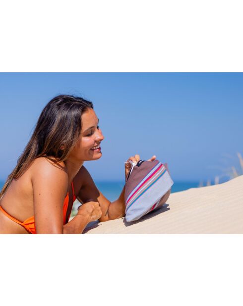 Coussin de plage gonflable en kikoy Watamu chocolat - 26x40 cm