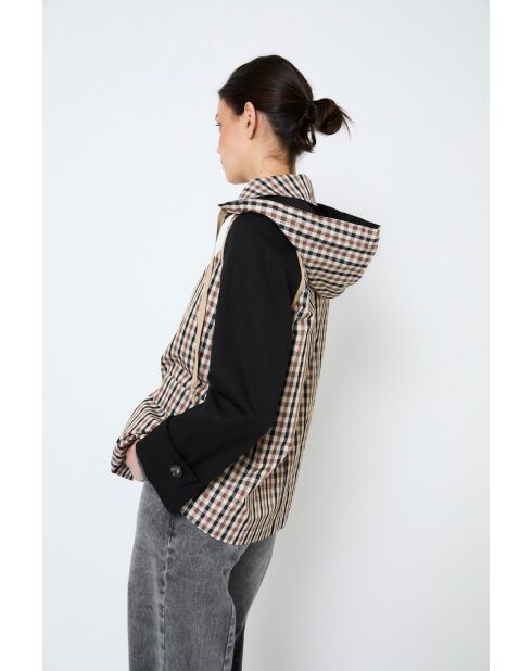 Beiger Trenchcoat von Yuriko Harris