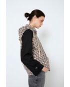 Beiger Trenchcoat von Yuriko Harris