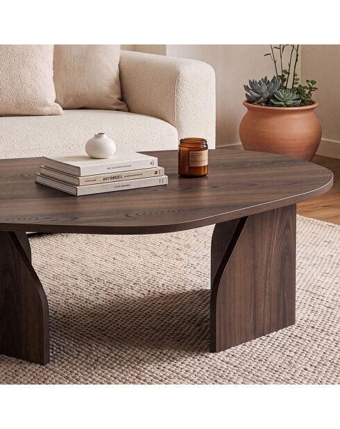 Table basse Rock avec plateau de forme organique et pieds larges décor noyer - L.100 cm