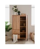 Aparador alto Plock con 2 puertas, 2 cajones y 2 estantes en colores madera marrón claro y negro, H.139 cm