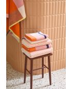 Rote Serviette im Colorblock-Design
