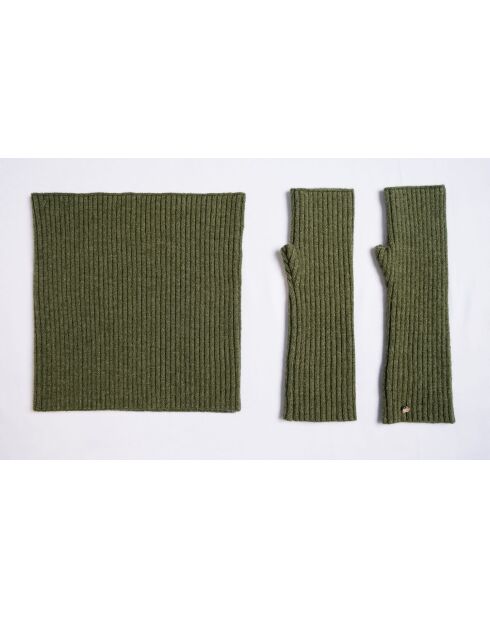 Girocollo verde in misto cashmere a costine aderenti a 12 fili