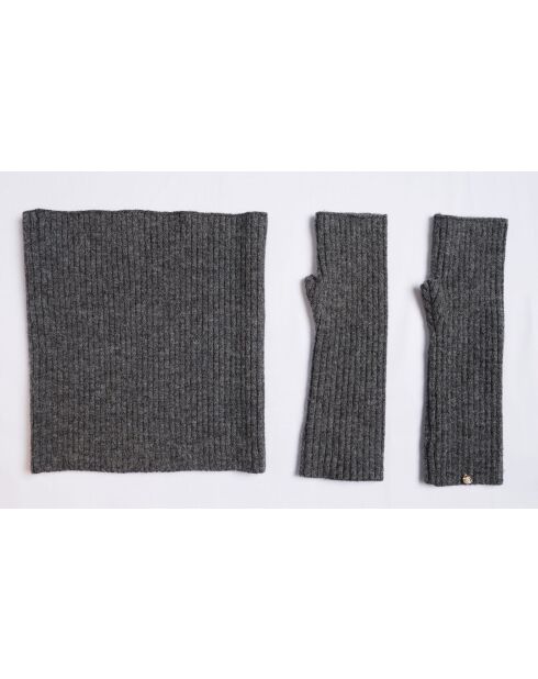 Girocollo in misto cashmere a costine con lupo a 12 strati