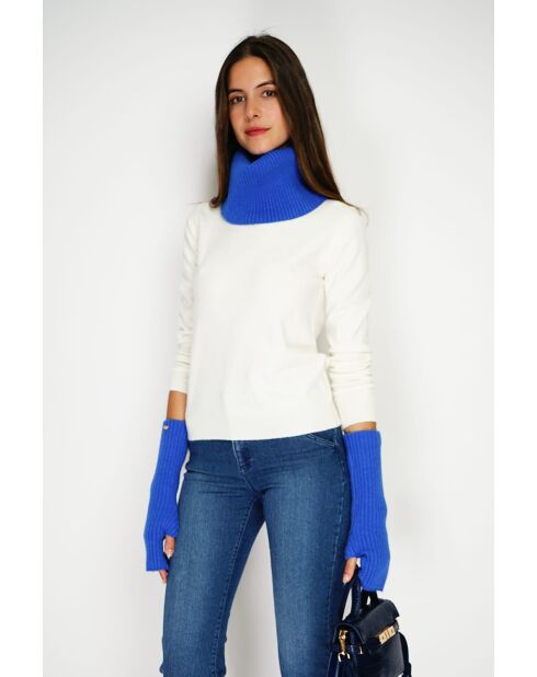 Girocollo Royal in misto cashmere a costine aderenti a 12 fili