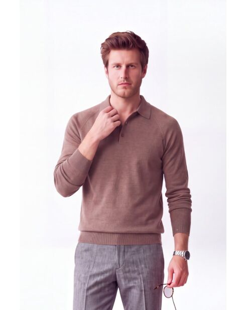 Maglione Thomas marrone con collo a polo con bottoni, maniche lunghe