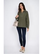 Maglione poncho Mary a collo alto lavorato a maglia fantasia a maniche lunghe color kaki