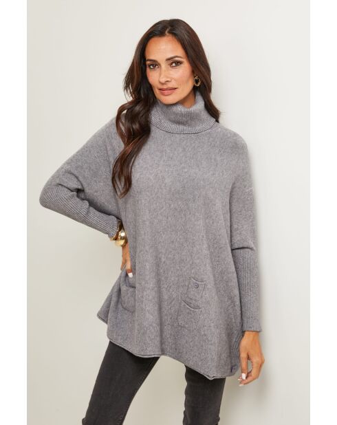 Grauer Poncho Augustin