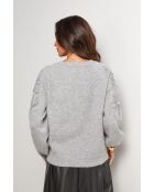 Grauer Barrett-Pullover