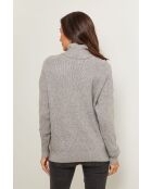 Grauer Alma-Pullover