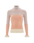 Violetter rosafarbener Rollkragenpullover