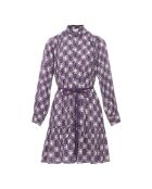 Anastasia violettes Kleid