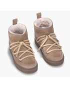 Pelzige Schneestiefel aus beigefarbenem Samtleder